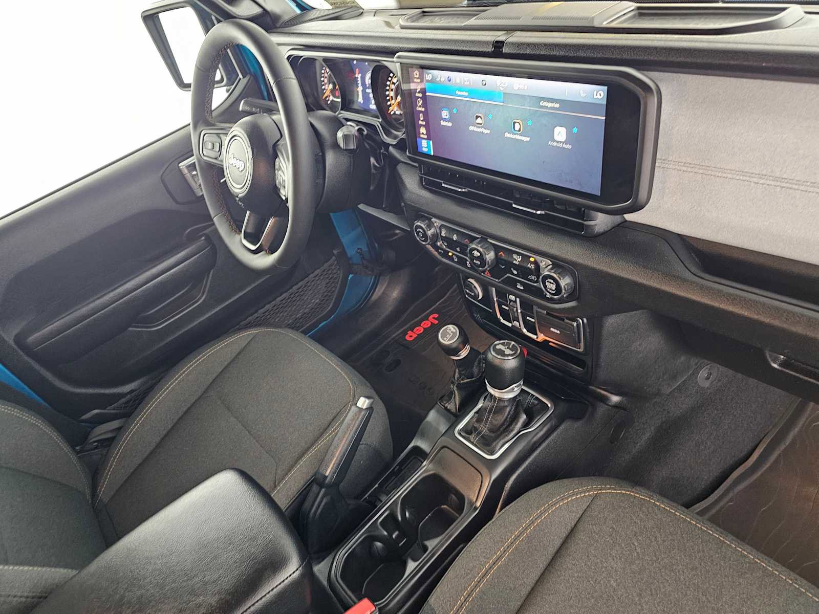 Used 2024 Jeep Wrangler Sport S image 11