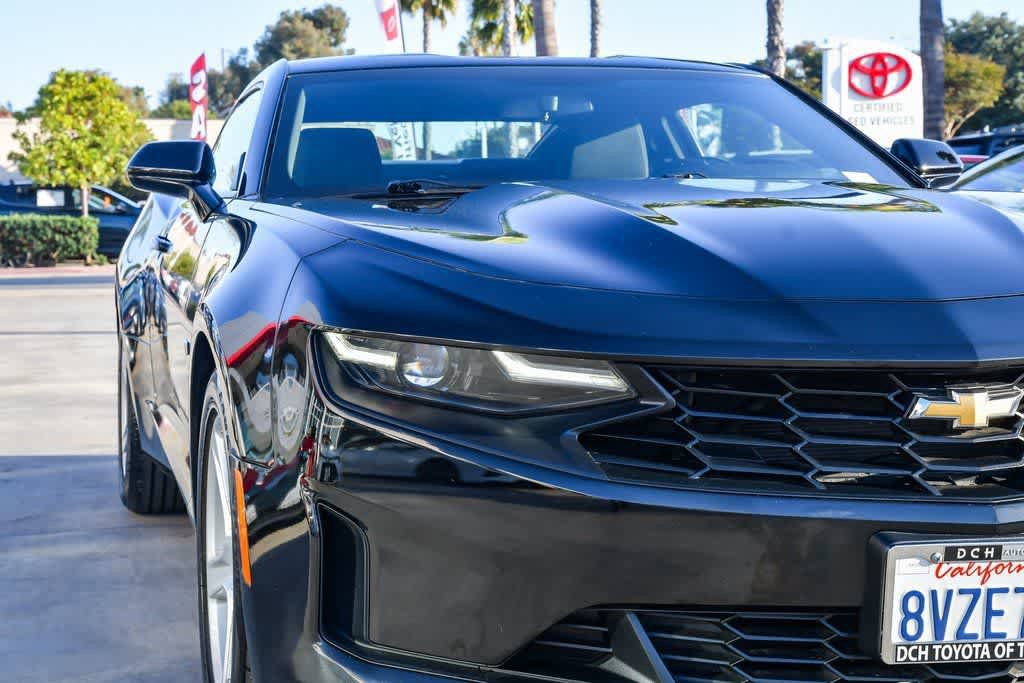 Used 2021 Chevrolet Camaro LT RWD image 4