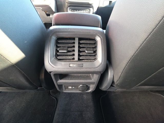 Used 2023 Volkswagen Tiguan SE image 23