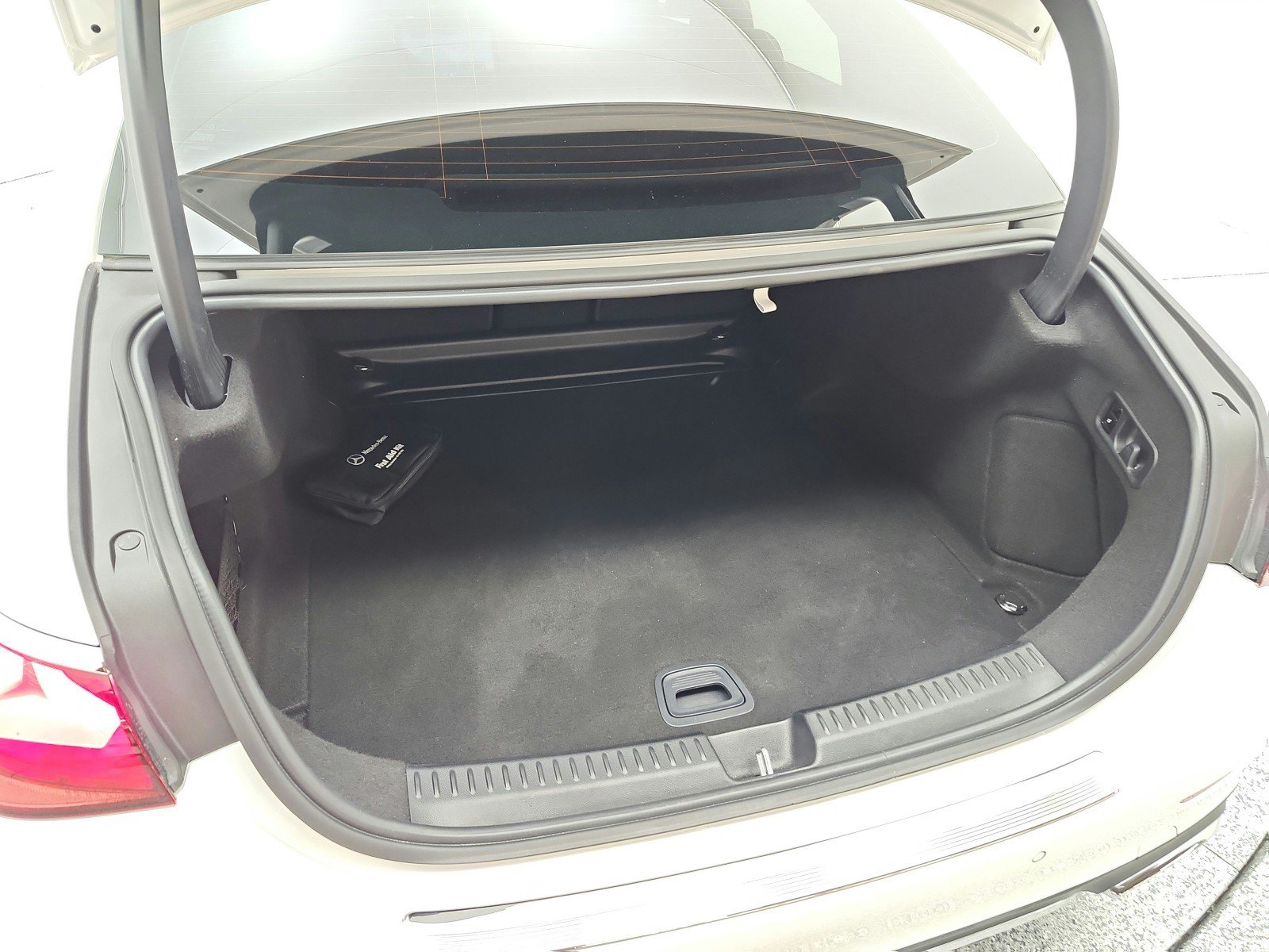 Used 2025 Mercedes-Benz E 350 Sedan w/ Winter Package image 22
