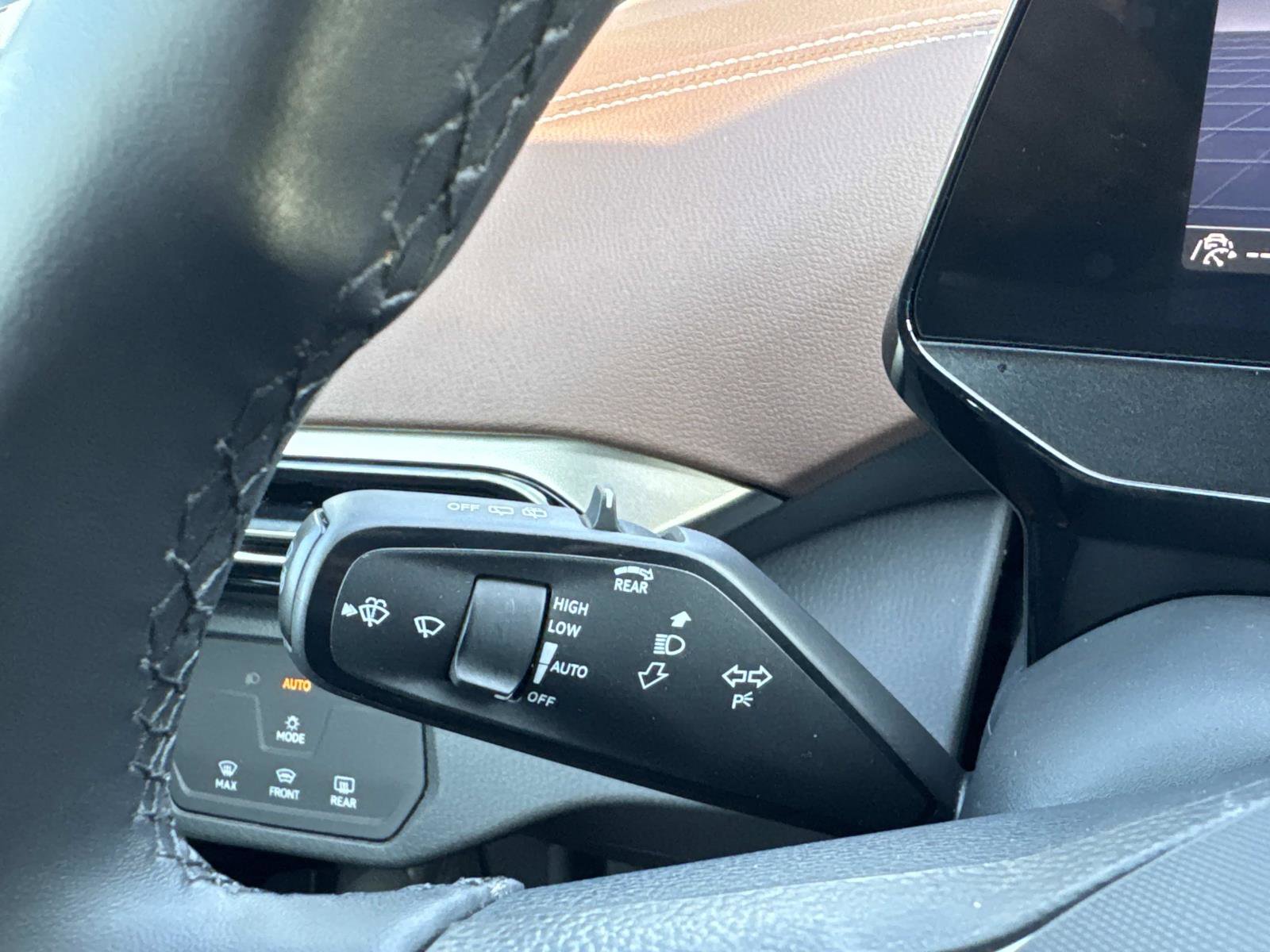 Certified 2025 Volkswagen ID.4 Pro image 21