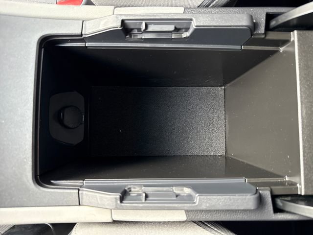 Used 2021 Toyota Venza LE w/ Carpet Mat Package (TMS) AWD/4WD image 29