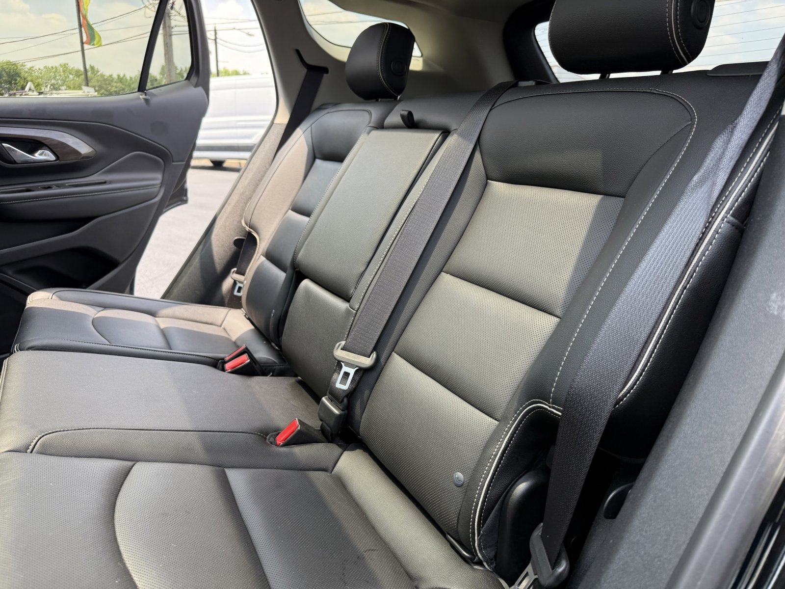 Used 2018 GMC Terrain Denali w/ Advanced Safety Package image 17