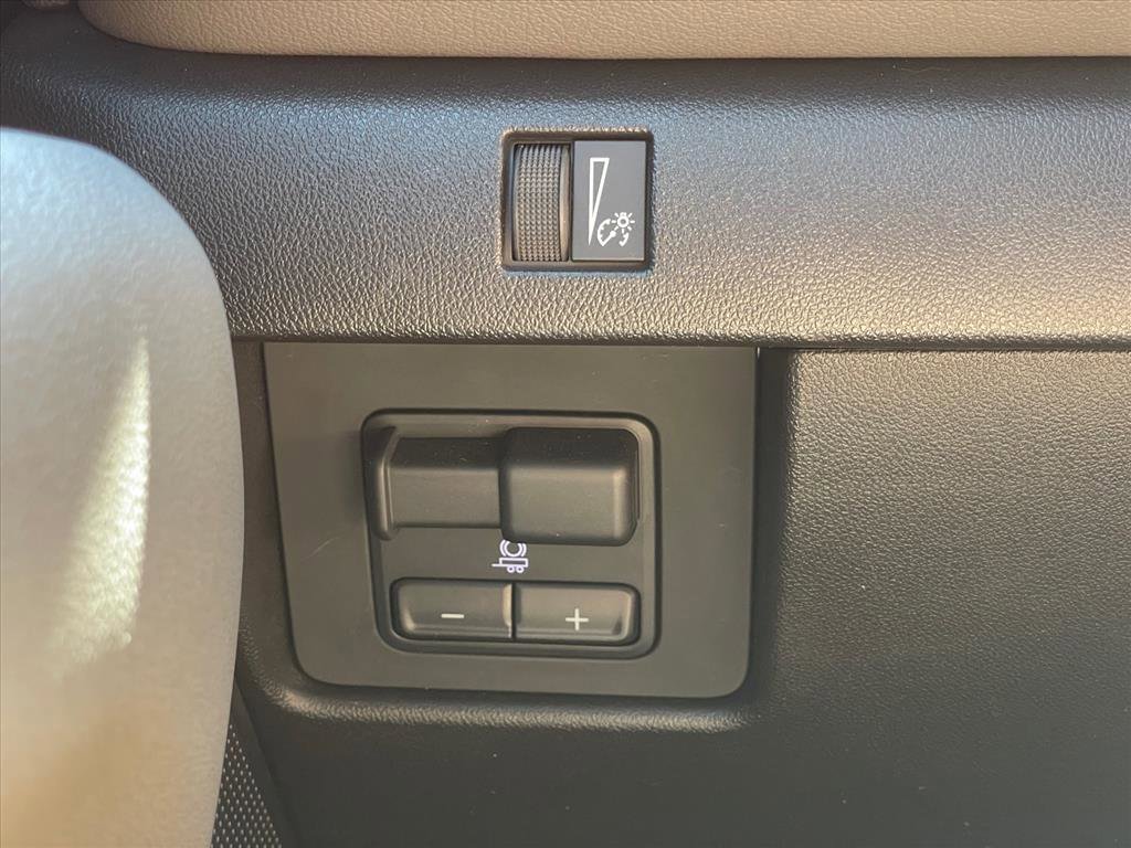 Used 2024 Chevrolet Colorado ZR2 w/ Technology Package AWD/4WD image 19