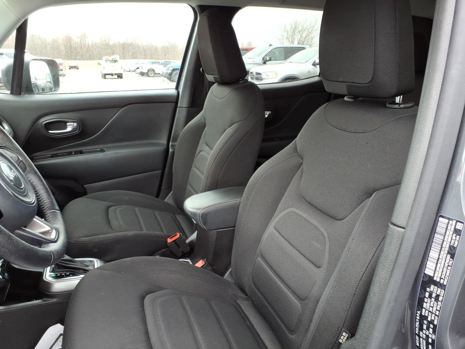 Used 2022 Jeep Renegade Latitude w/ Convenience Group image 13