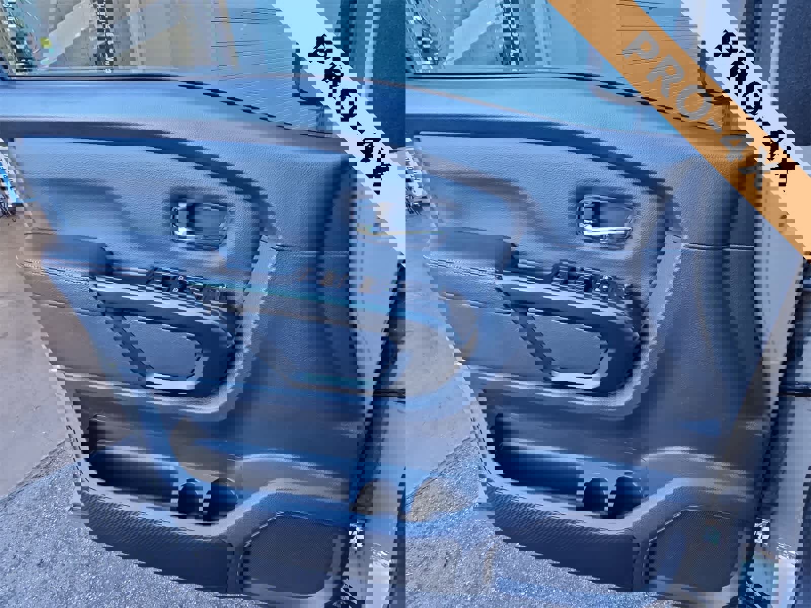 Used 2024 Nissan Titan PRO-4X w/ Off Road Protection Package image 28