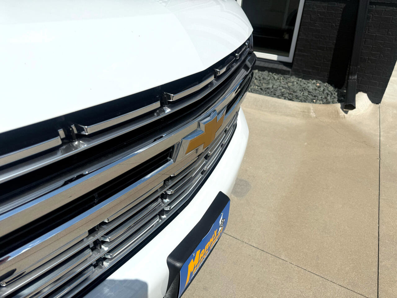 Used 2021 Chevrolet Suburban Premier w/ Premium Package image 37
