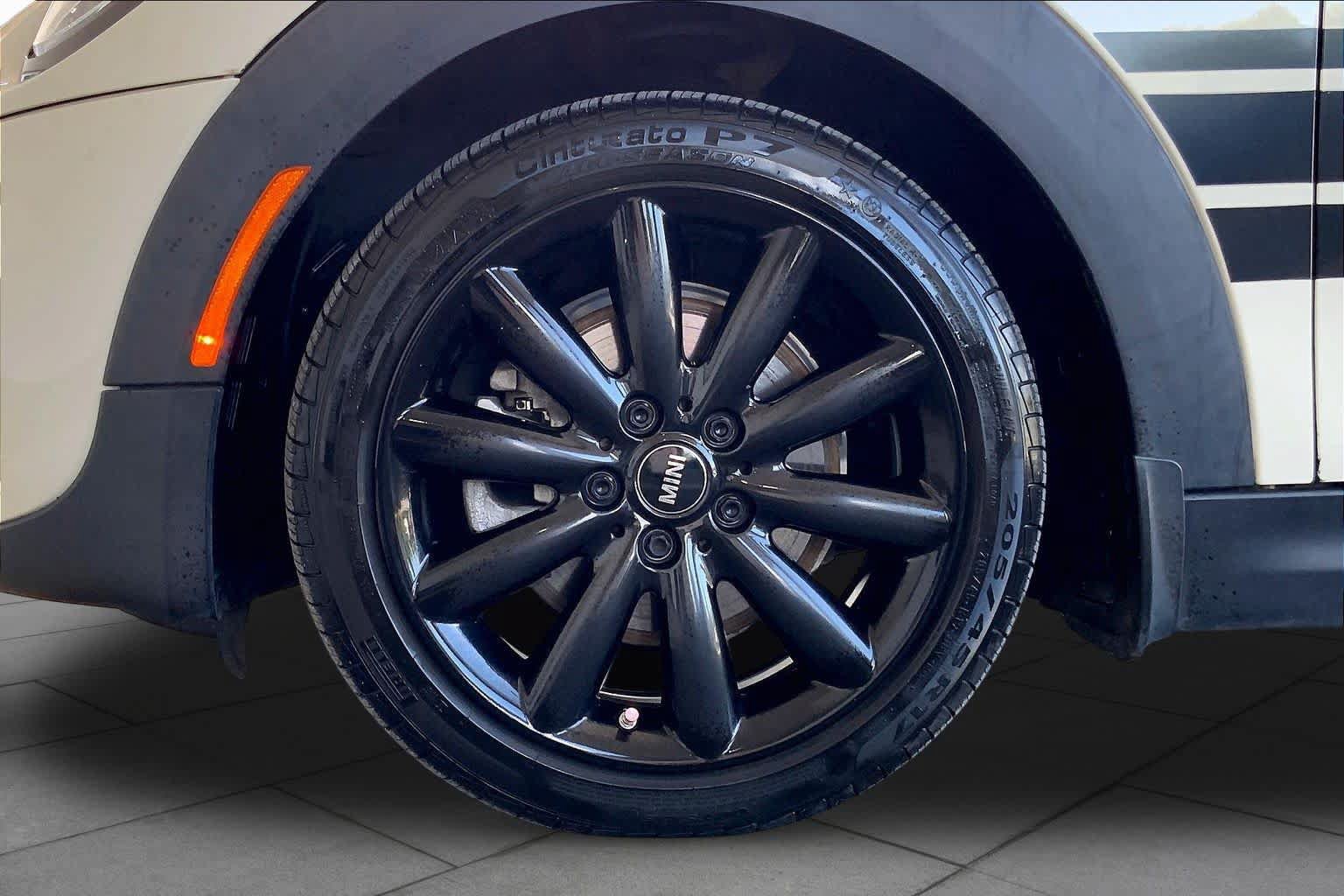 Used 2019 MINI Cooper S w/ Signature Upholstery Package FWD image 11