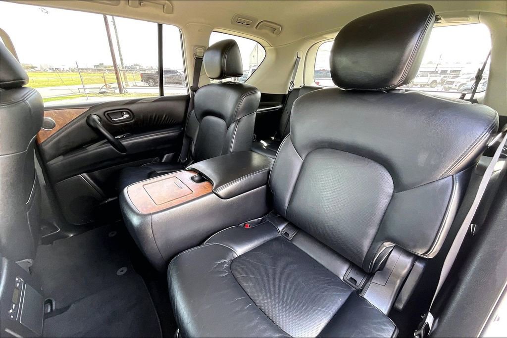 Used 2024 Nissan Armada SL w/ Captain's Chairs Package AWD/4WD image 19