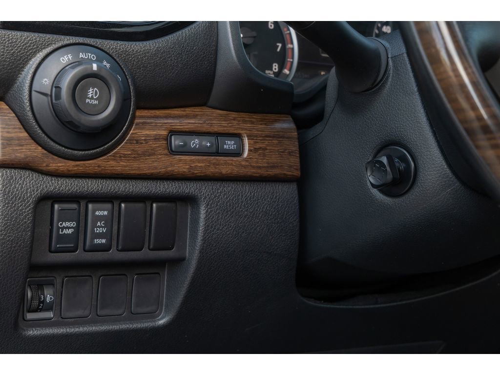 Used 2021 Nissan Titan Platinum Reserve w/ Moonroof Package image 21