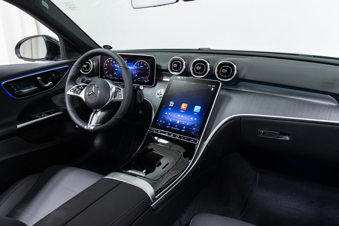 Used 2025 Mercedes-Benz C 300 4MATIC Sedan image 15