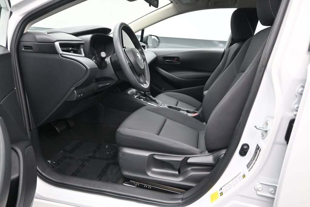 Used 2023 Toyota Corolla LE FWD image 12