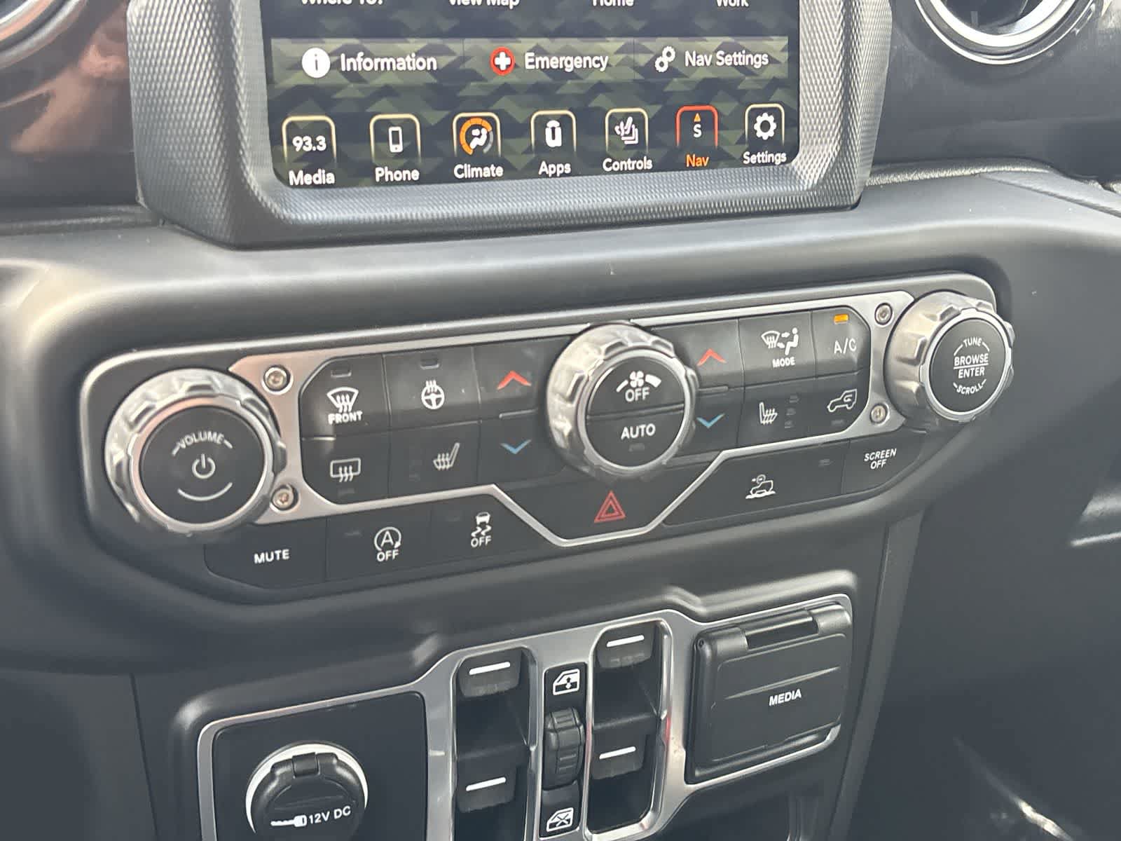 Certified 2021 Jeep Wrangler Unlimited Sahara AWD/4WD image 24