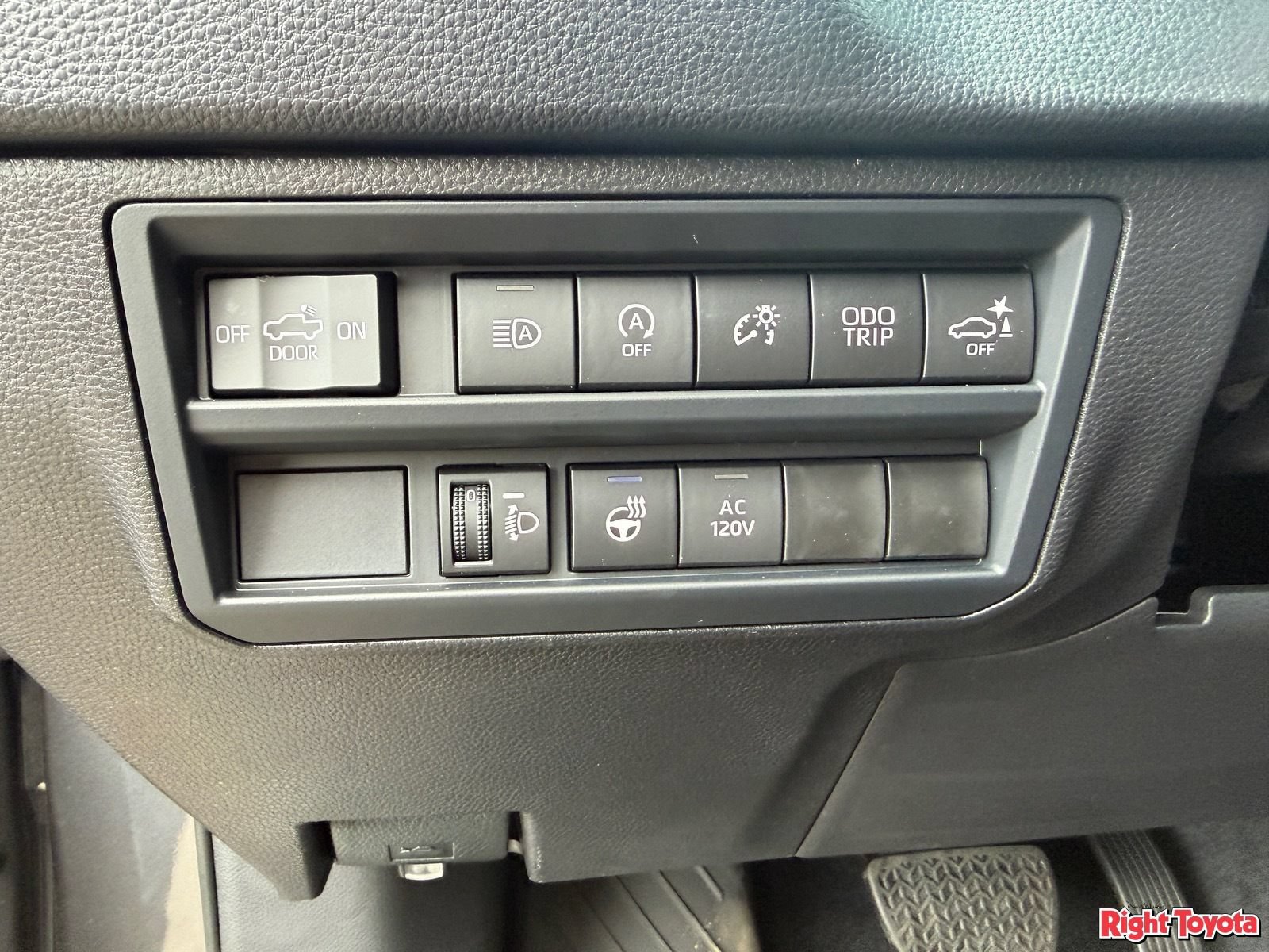 New 2026 Toyota Tundra SR5 AWD/4WD image 17
