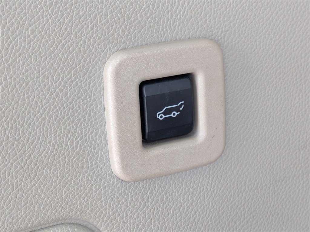 Used 2015 Lincoln Navigator L 4WD image 14