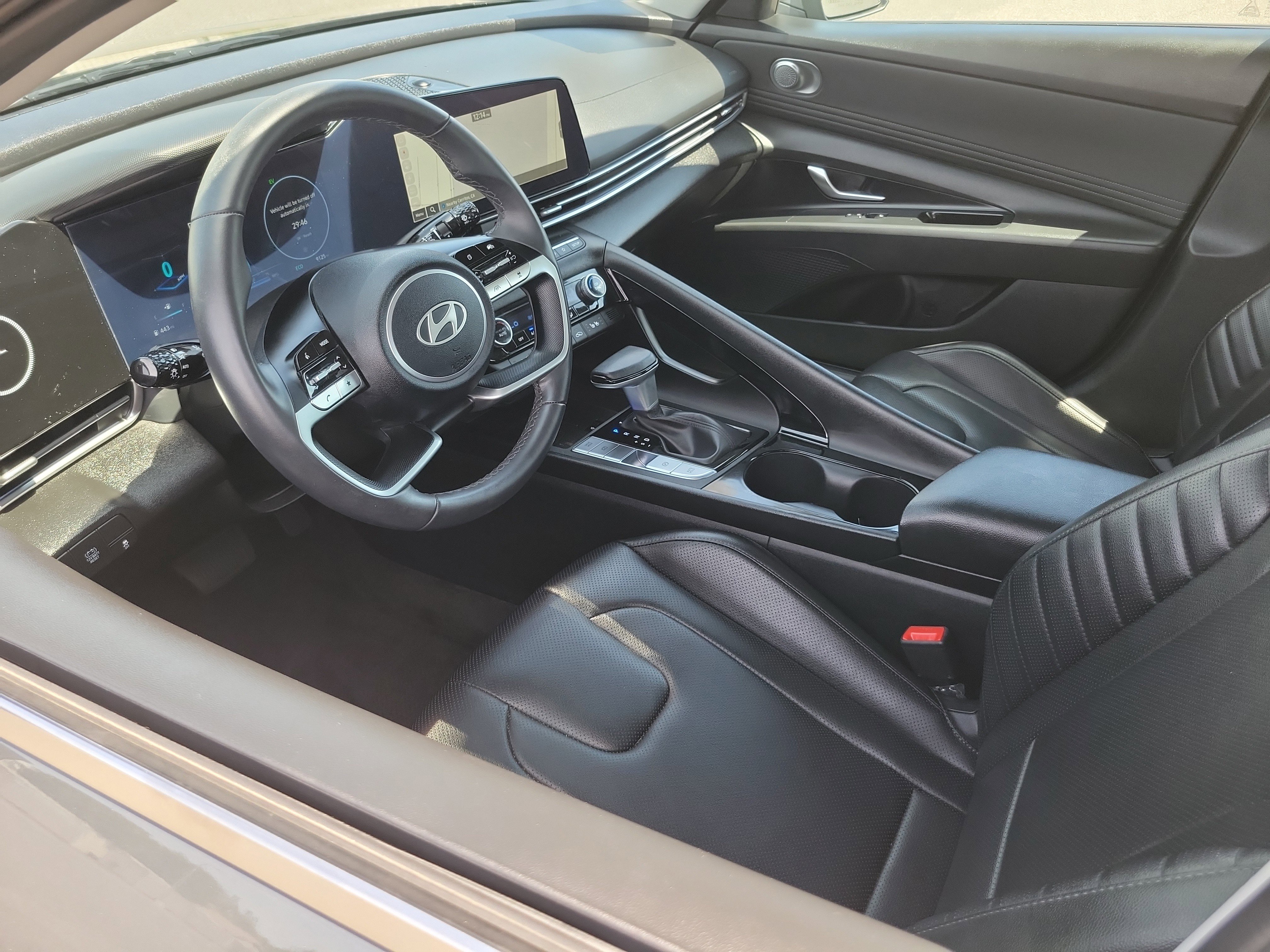 Certified 2025 Hyundai Elantra Limited image 7