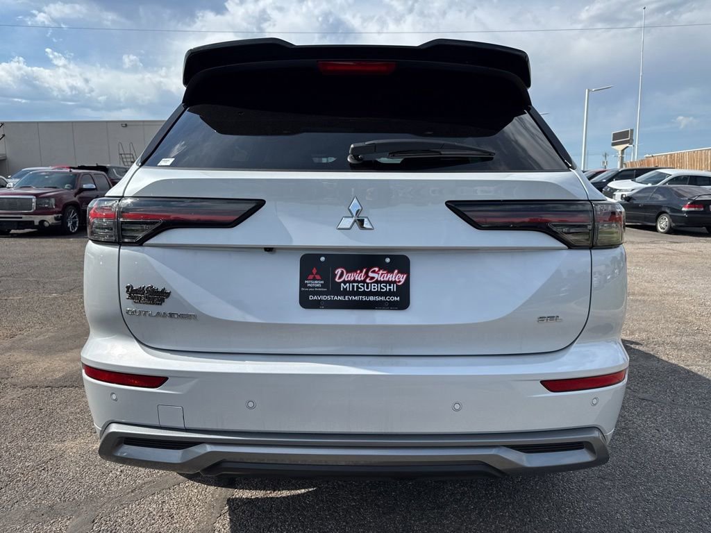 New 2026 Mitsubishi Outlander SEL FWD image 5