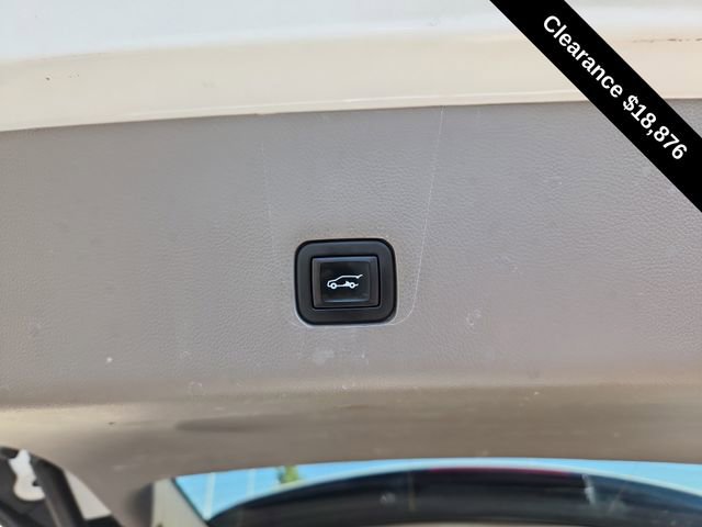 Used 2020 Chevrolet Traverse Premier image 32