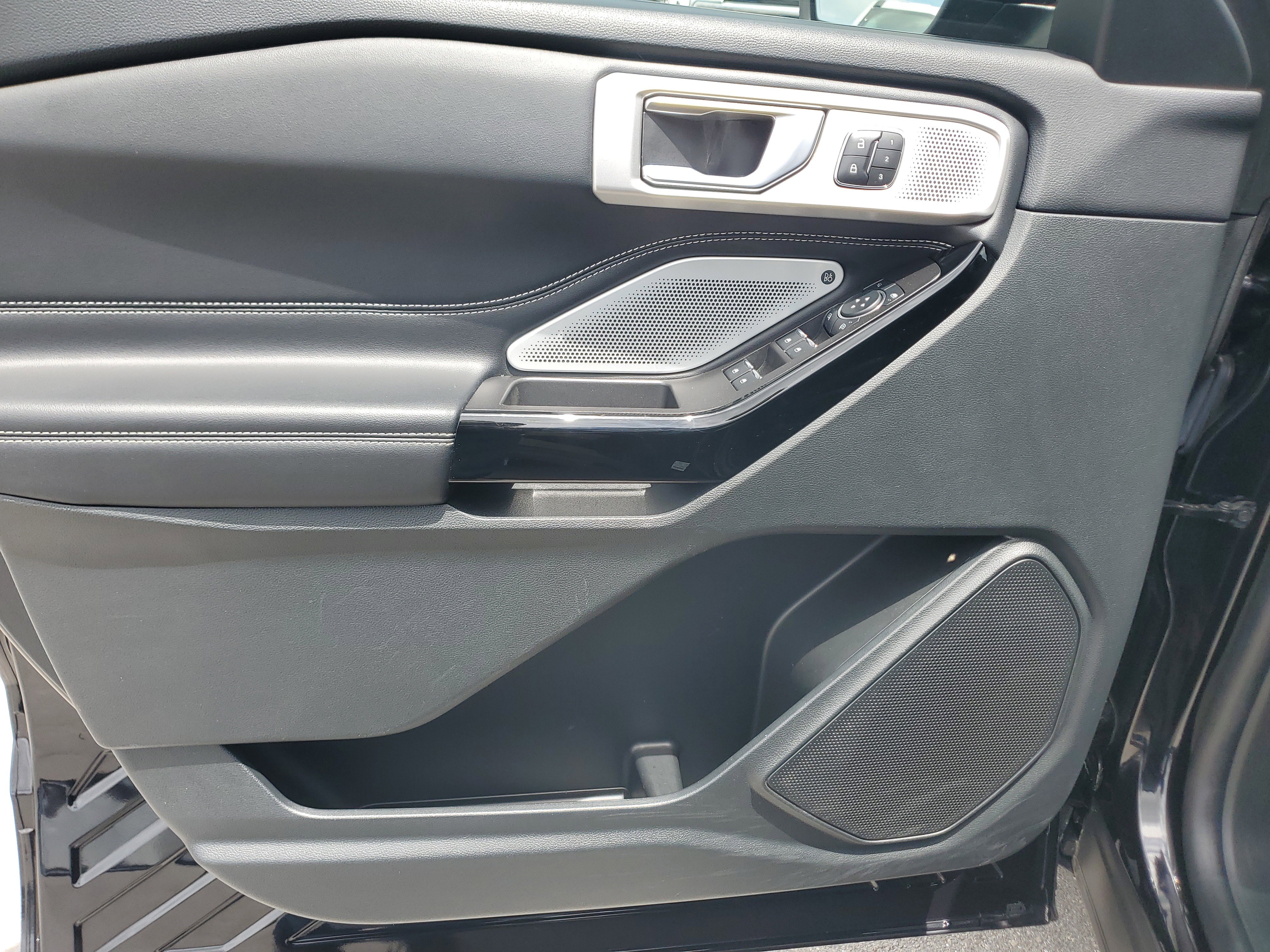 Used 2023 Ford Explorer ST w/ Equipment Group 401A AWD/4WD image 23