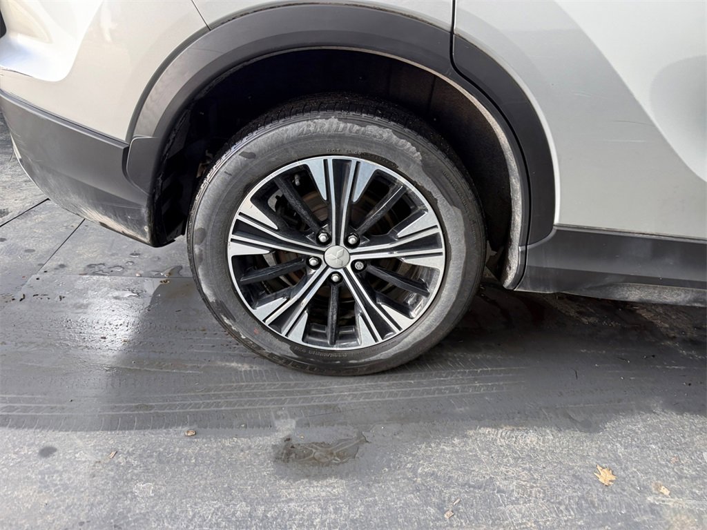 Used 2022 Mitsubishi Eclipse Cross SE image 34