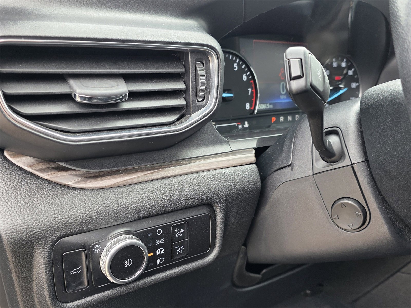 Used 2023 Ford Explorer Limited w/ Equipment Group 301A image 17