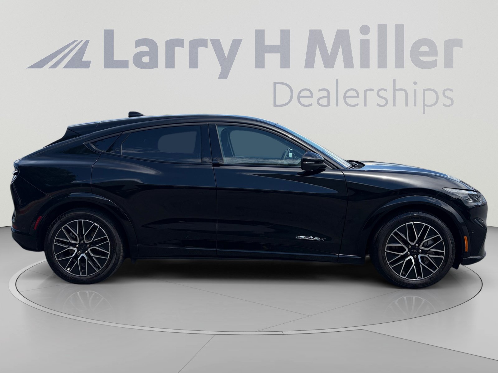 Certified 2024 Ford Mustang Mach-E Premium AWD/4WD image 6