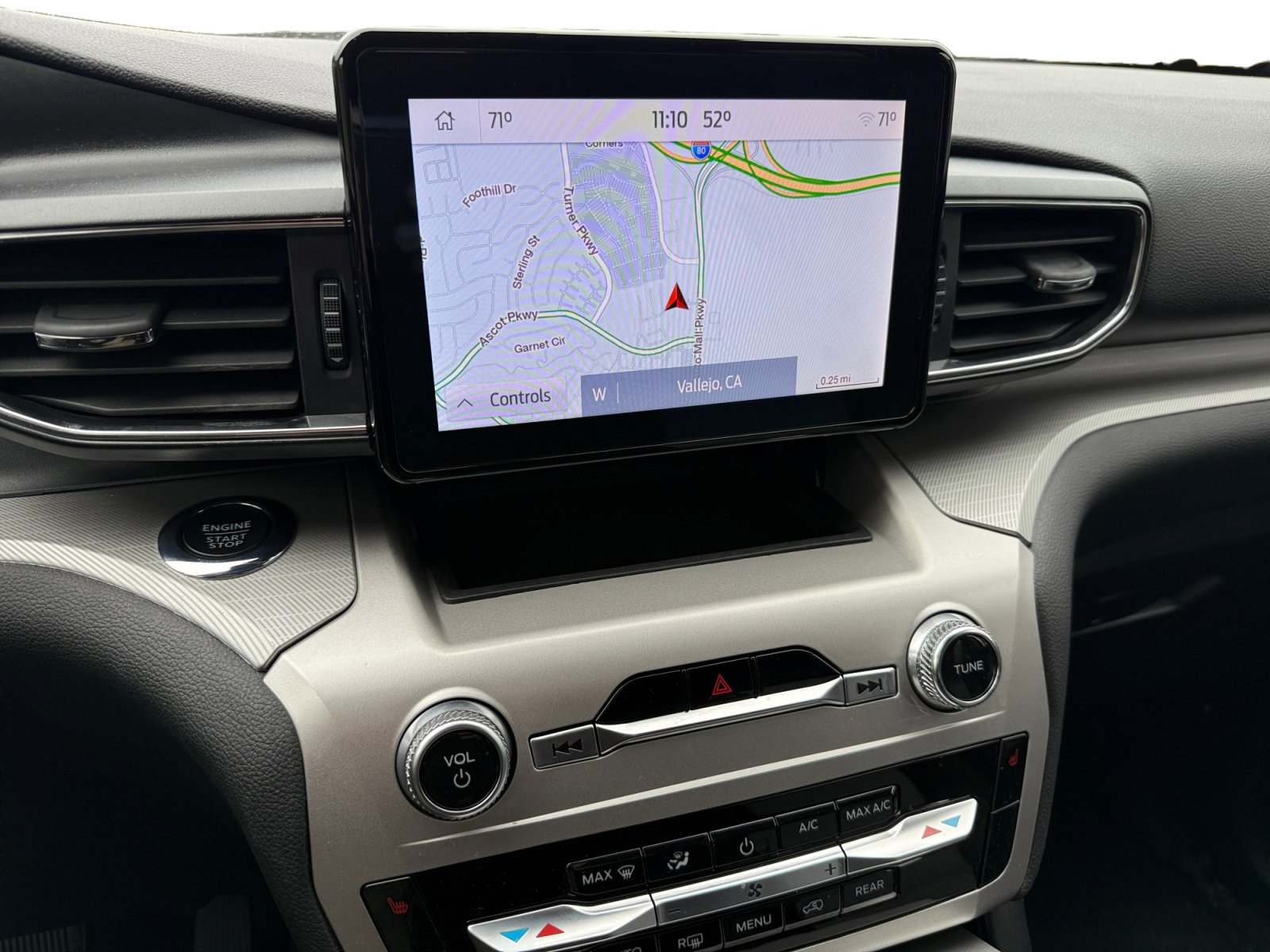 Used 2022 Ford Explorer XLT w/ Equipment Group 202A image 12