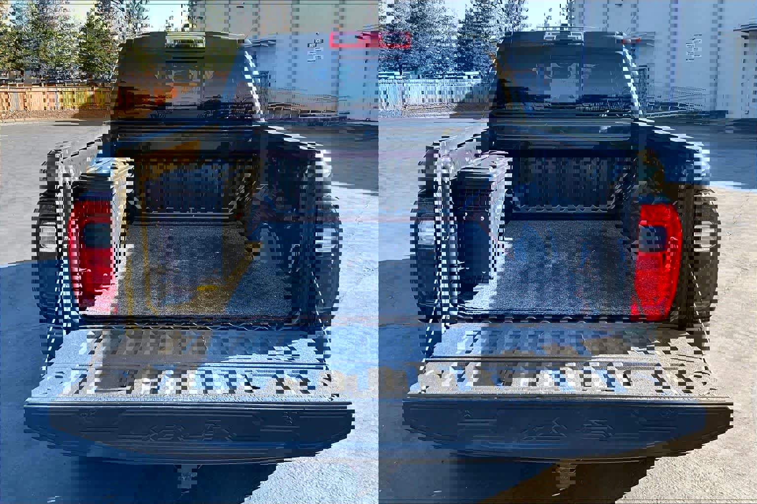 Used 2023 GMC Canyon AT4 w/ Technology Package image 36