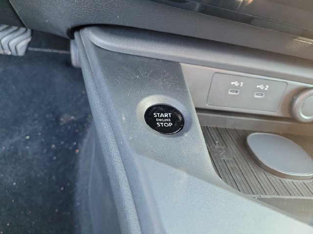 New 2027 Nissan Sentra SR w/ Floor Mat Package FWD image 32