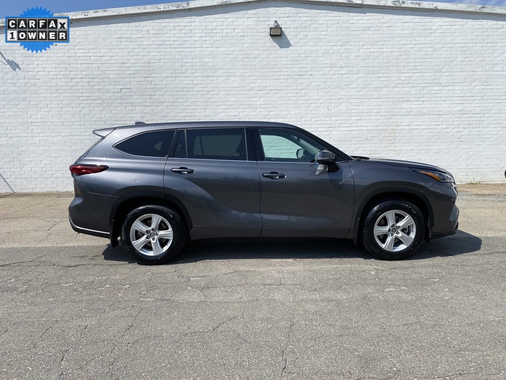 Used 2020 Toyota Highlander LE image 1