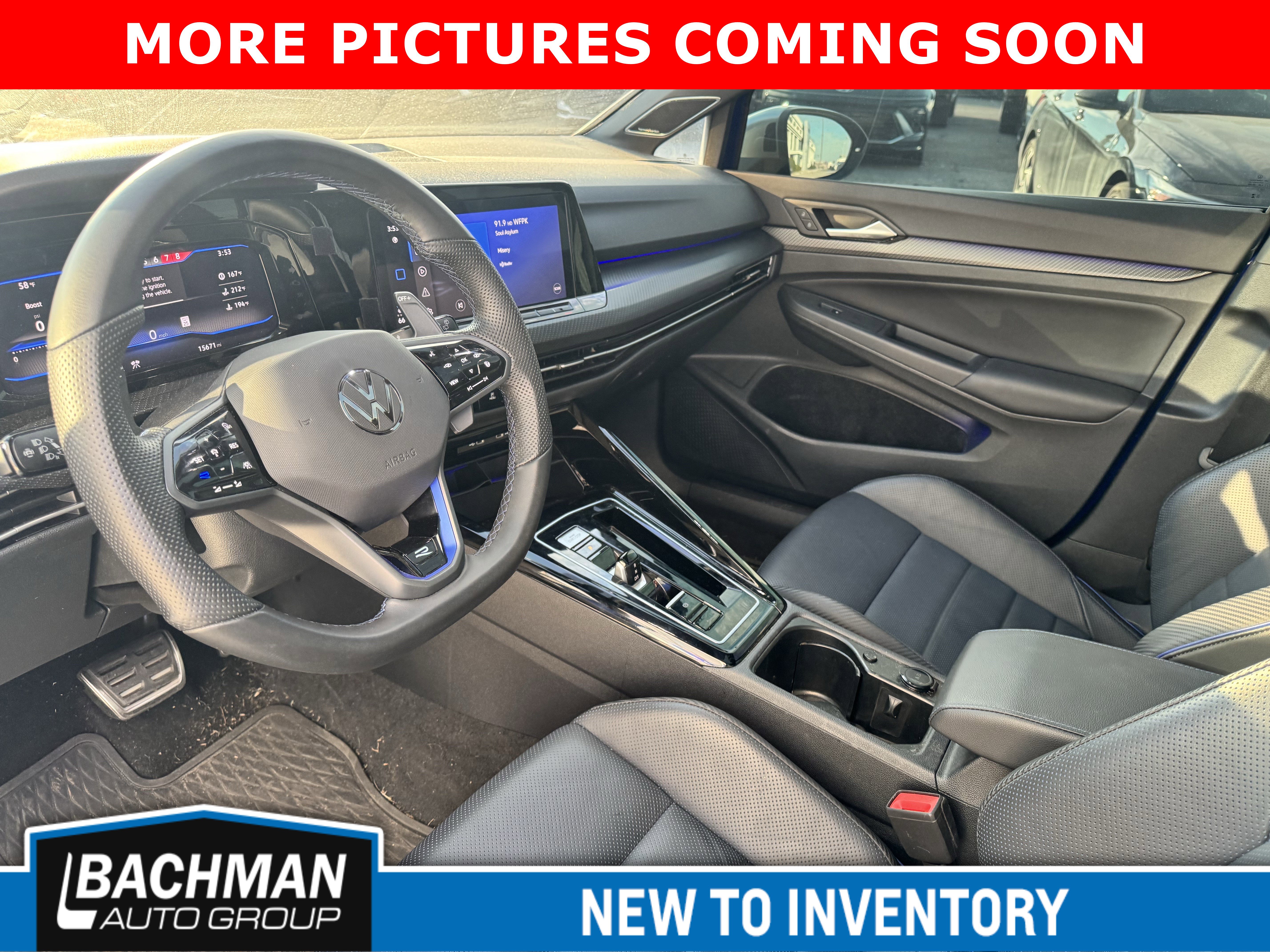 Used 2024 Volkswagen Golf R image 3