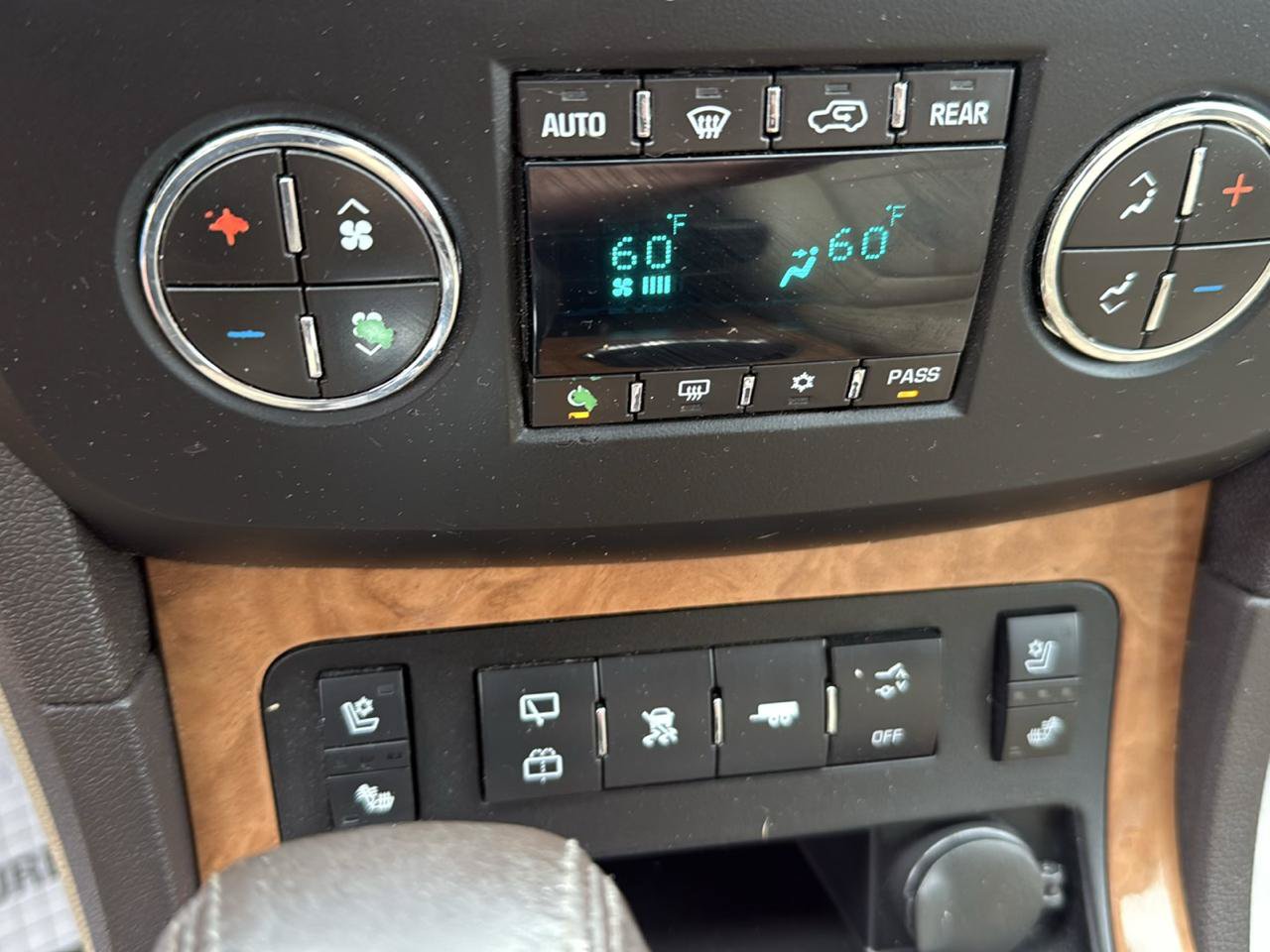 Used 2012 Buick Enclave Premium AWD/4WD image 20