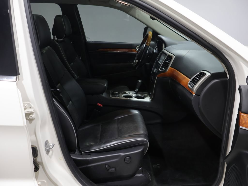 Used 2012 Jeep Grand Cherokee Overland AWD/4WD image 26