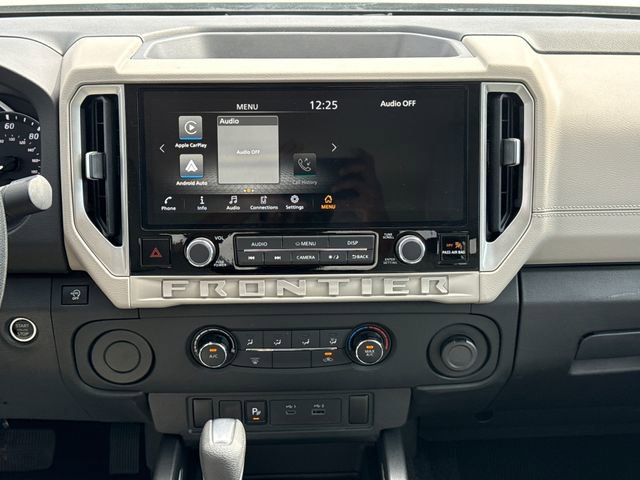 Used 2025 Nissan Frontier SV image 13