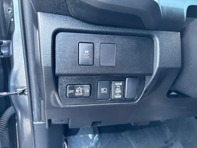 Used 2023 Toyota Tacoma TRD Off-Road AWD/4WD image 33