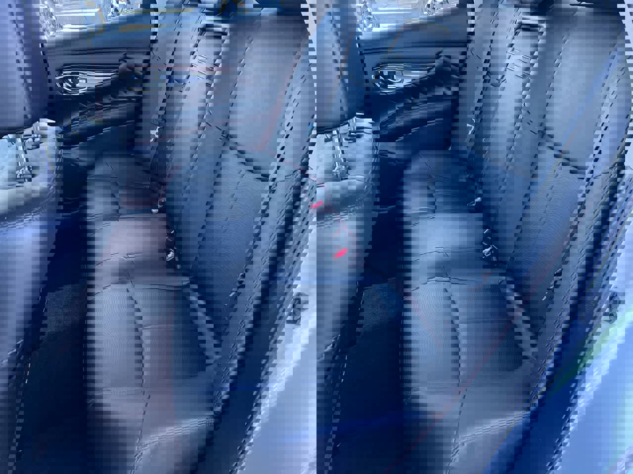 Used 2019 INFINITI Q70 Luxe image 23