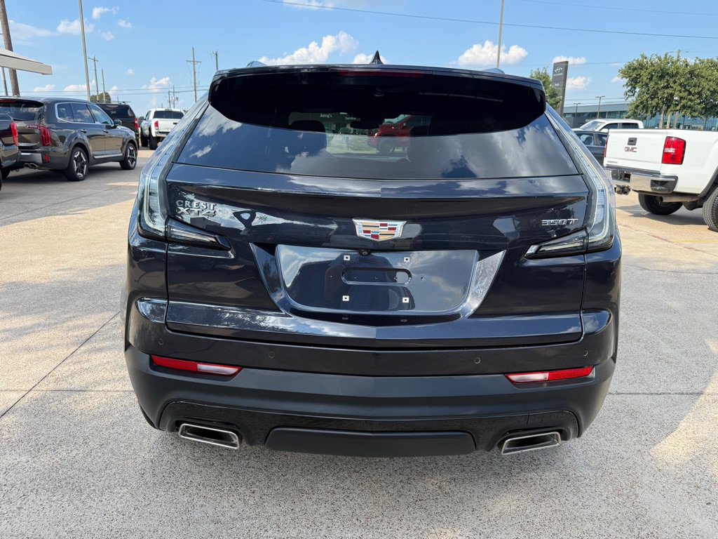 Used 2023 Cadillac XT4 Sport w/ Cold Weather Package FWD image 6