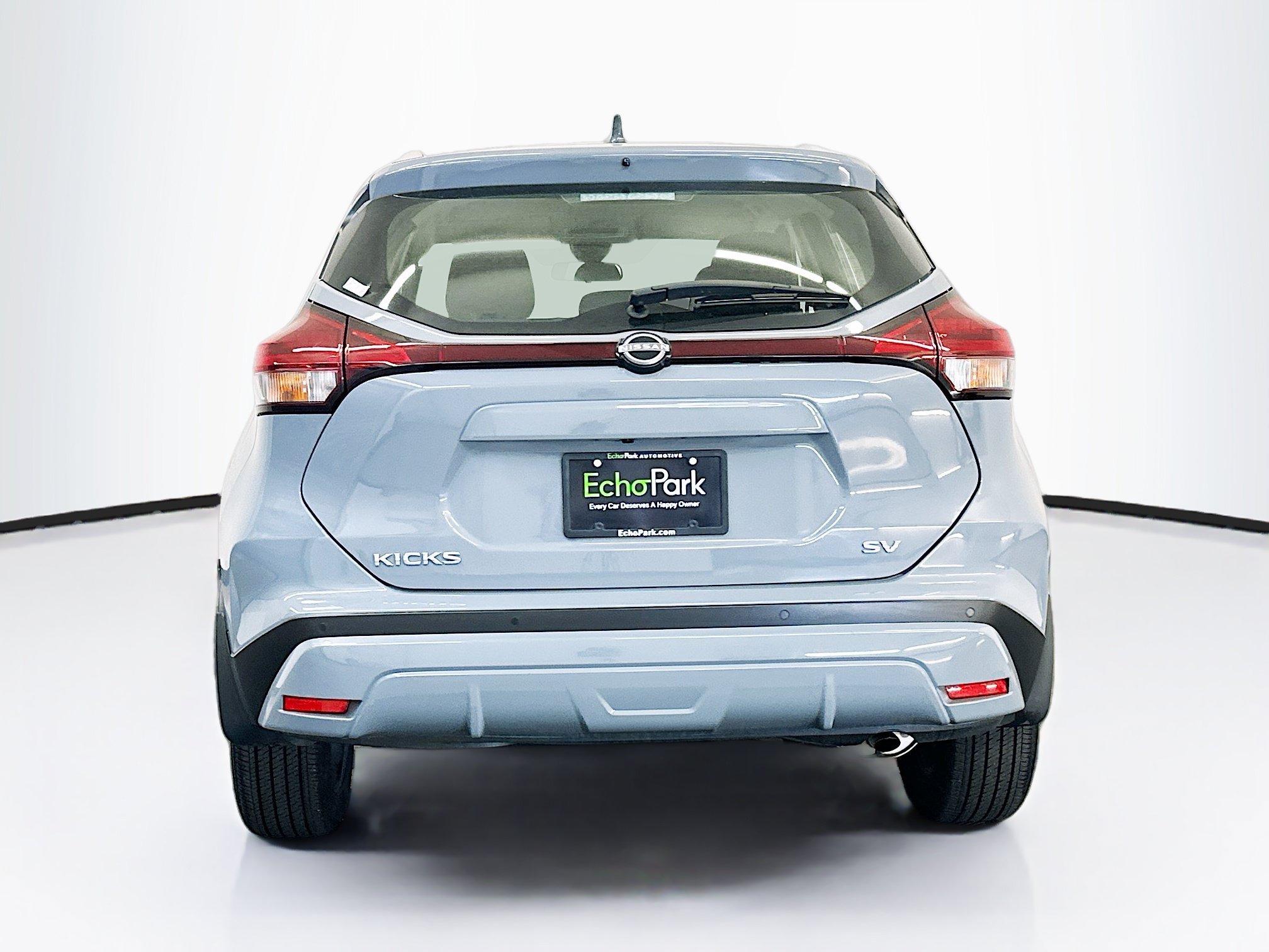 Used 2024 Nissan Kicks SV FWD image 7