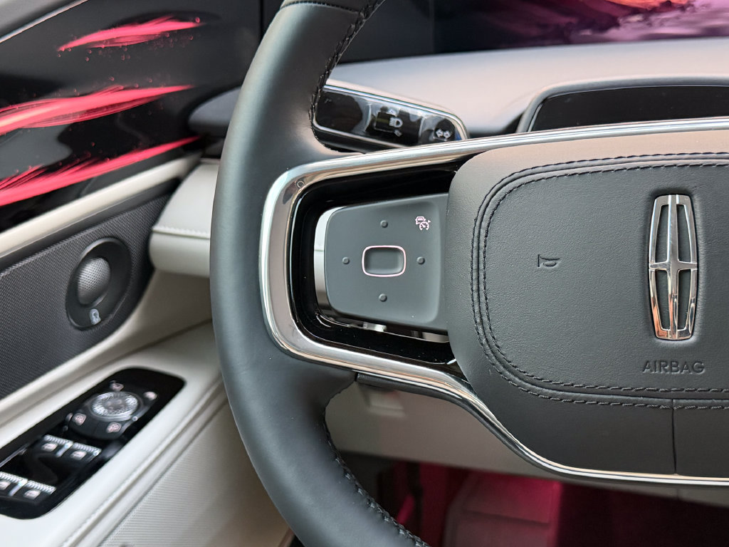 New 2026 Lincoln Nautilus Reserve w/ Jet Appearance Package AWD/4WD image 16