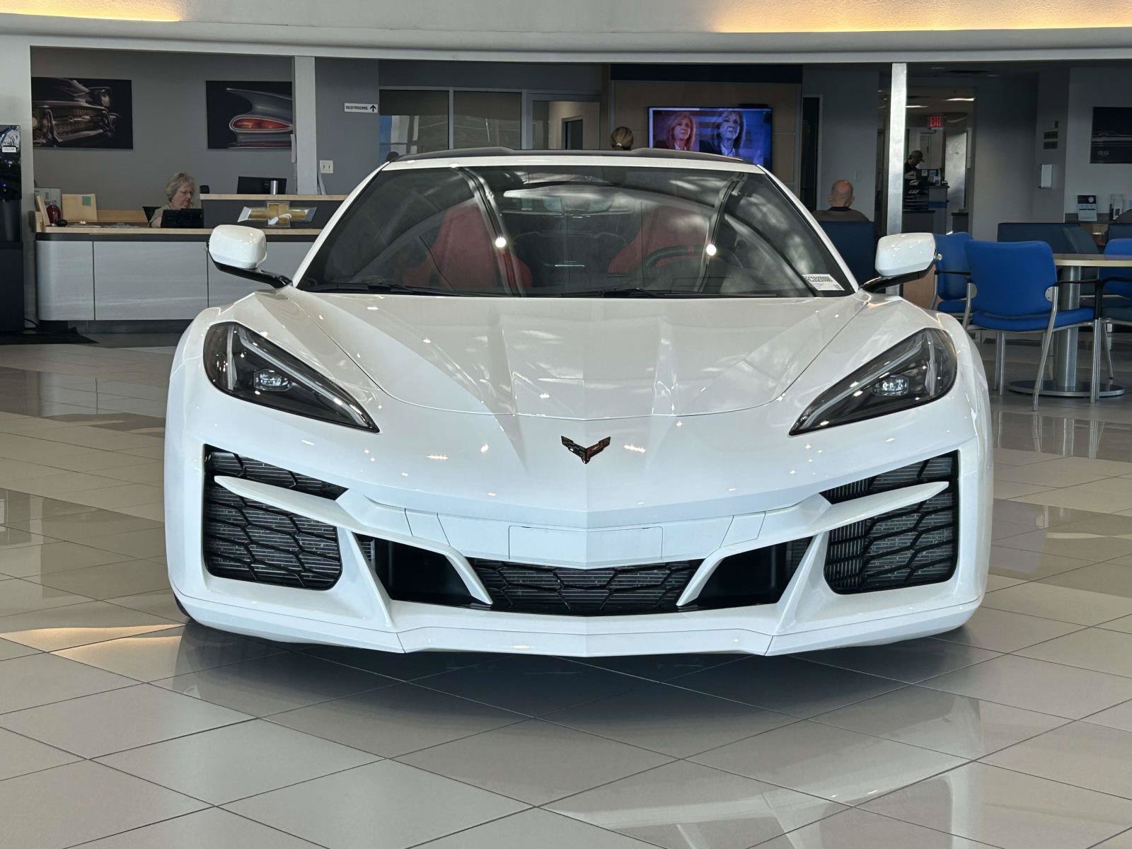 Used 2025 Chevrolet Corvette E-Ray AWD/4WD image 2