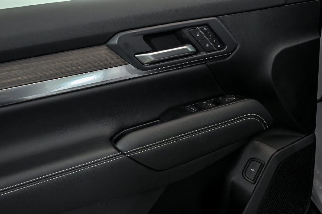 New 2027 GMC Terrain Denali w/ LPO, Floor Liner Package AWD/4WD image 5