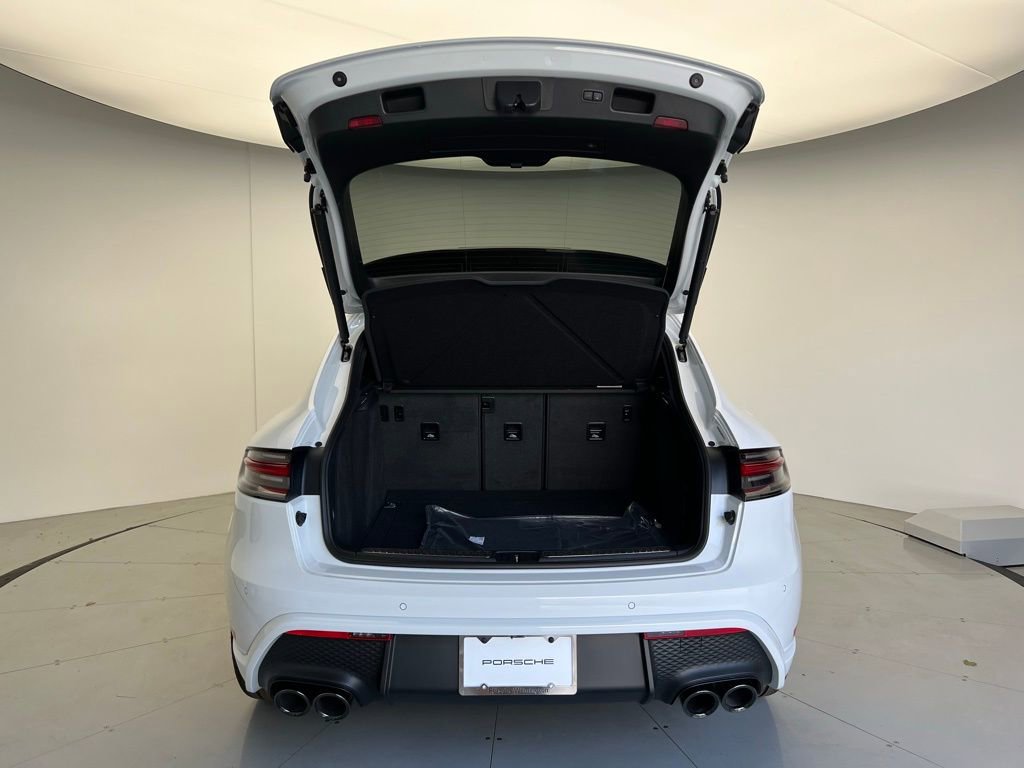 Certified 2025 Porsche Macan Turbo image 20