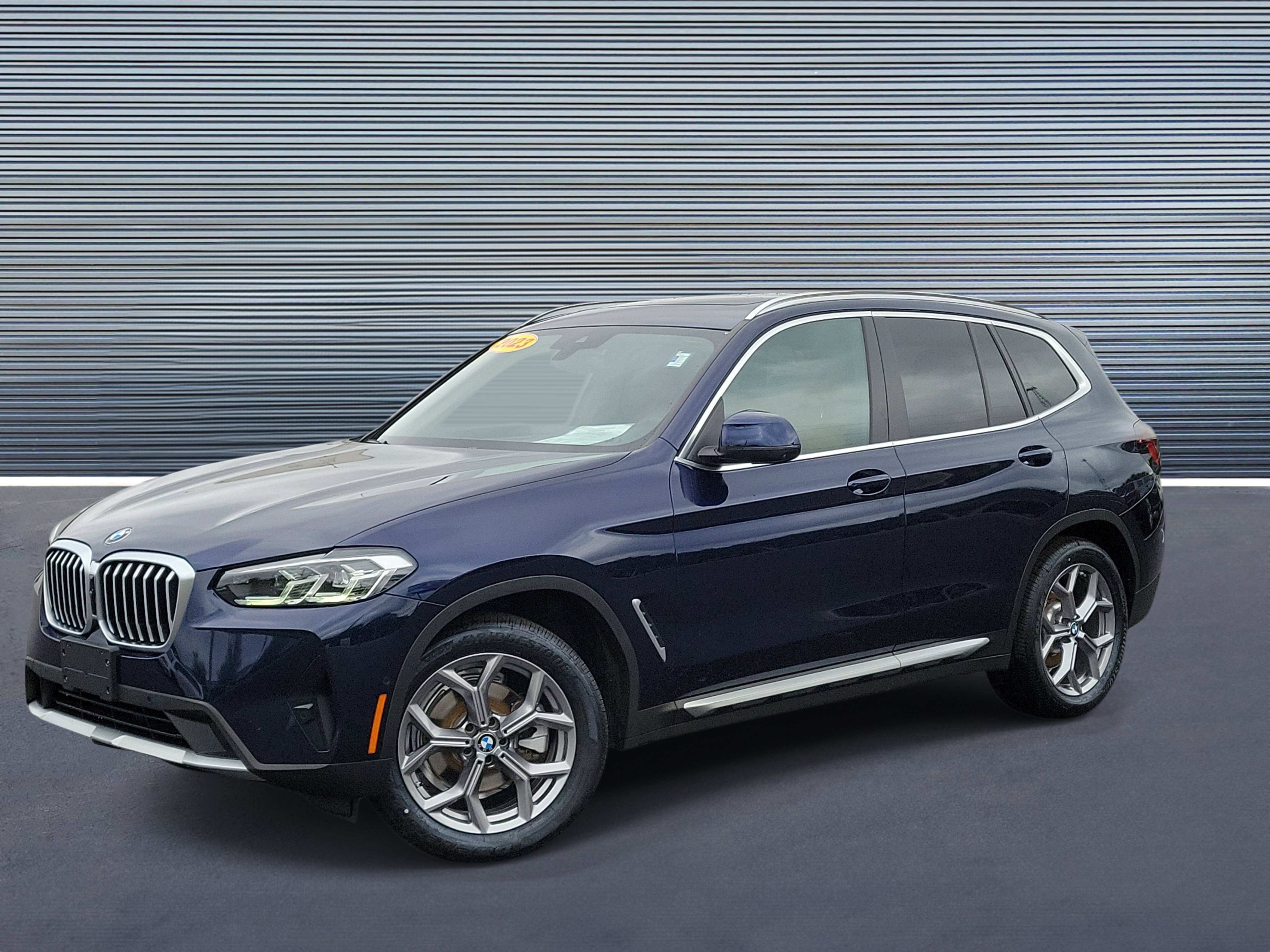 Used 2023 BMW X3 xDrive30i w/ Premium Package AWD/4WD image 1