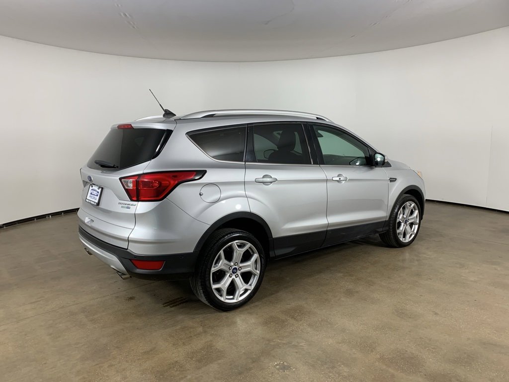 Used 2019 Ford Escape Titanium image 8