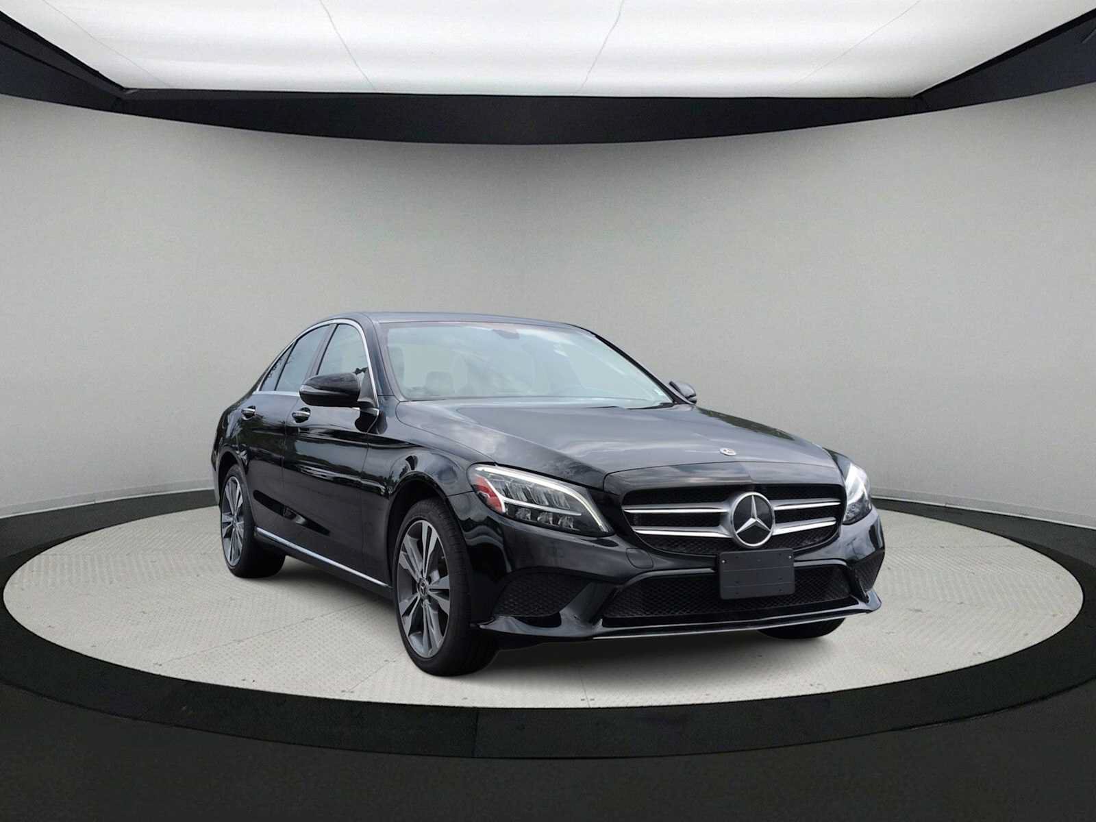 Used 2021 Mercedes-Benz C 300 4MATIC Sedan image 2