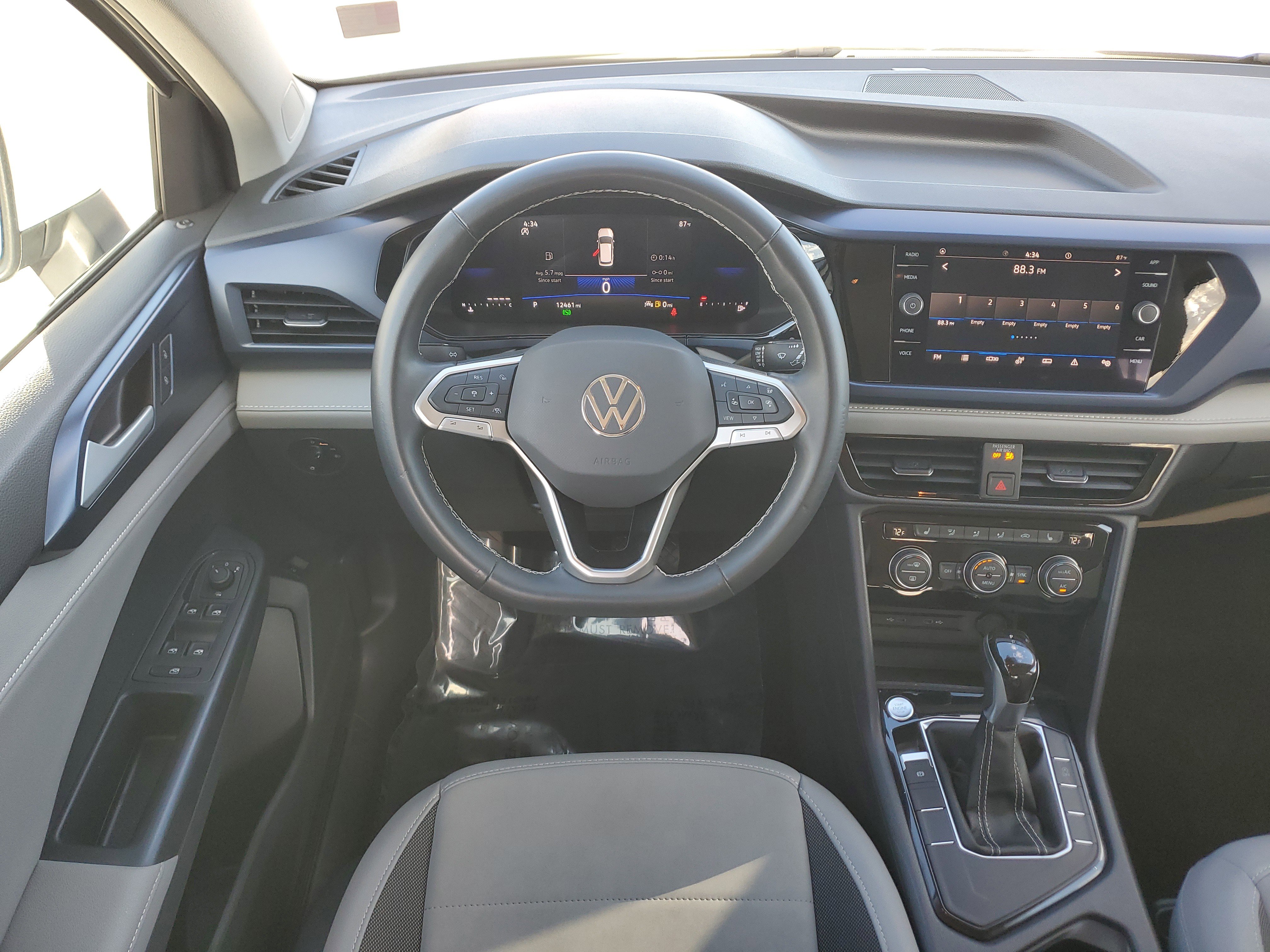 Used 2024 Volkswagen Taos SE image 18