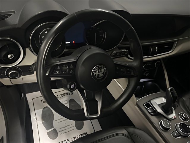 Used 2021 Alfa Romeo Stelvio Ti w/ Nero Edizione image 19