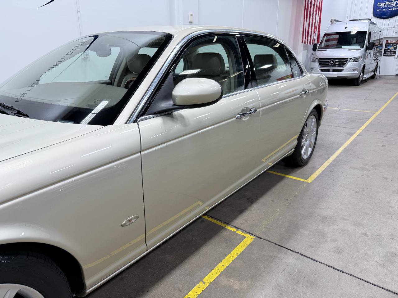 Used 2006 Jaguar XJ8 RWD image 21