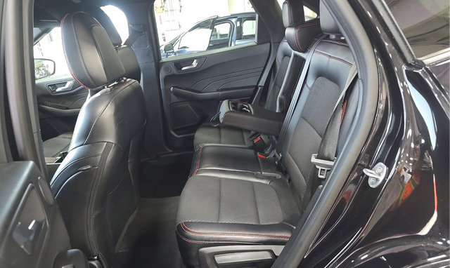 Used 2023 Ford Escape ST-Line Select w/ Tech Pack #2 AWD/4WD image 9