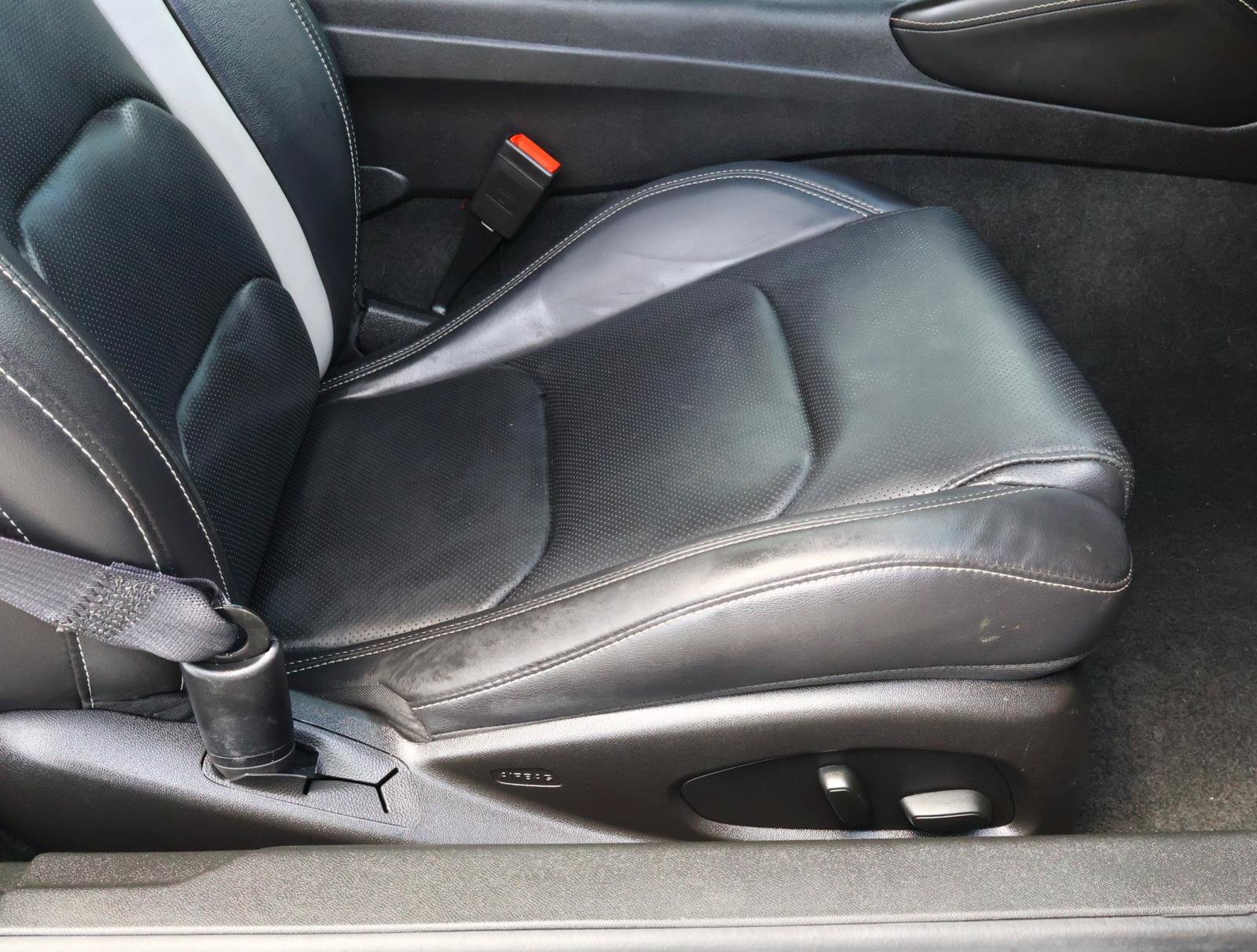 Used 2017 Chevrolet Camaro LT RWD image 14